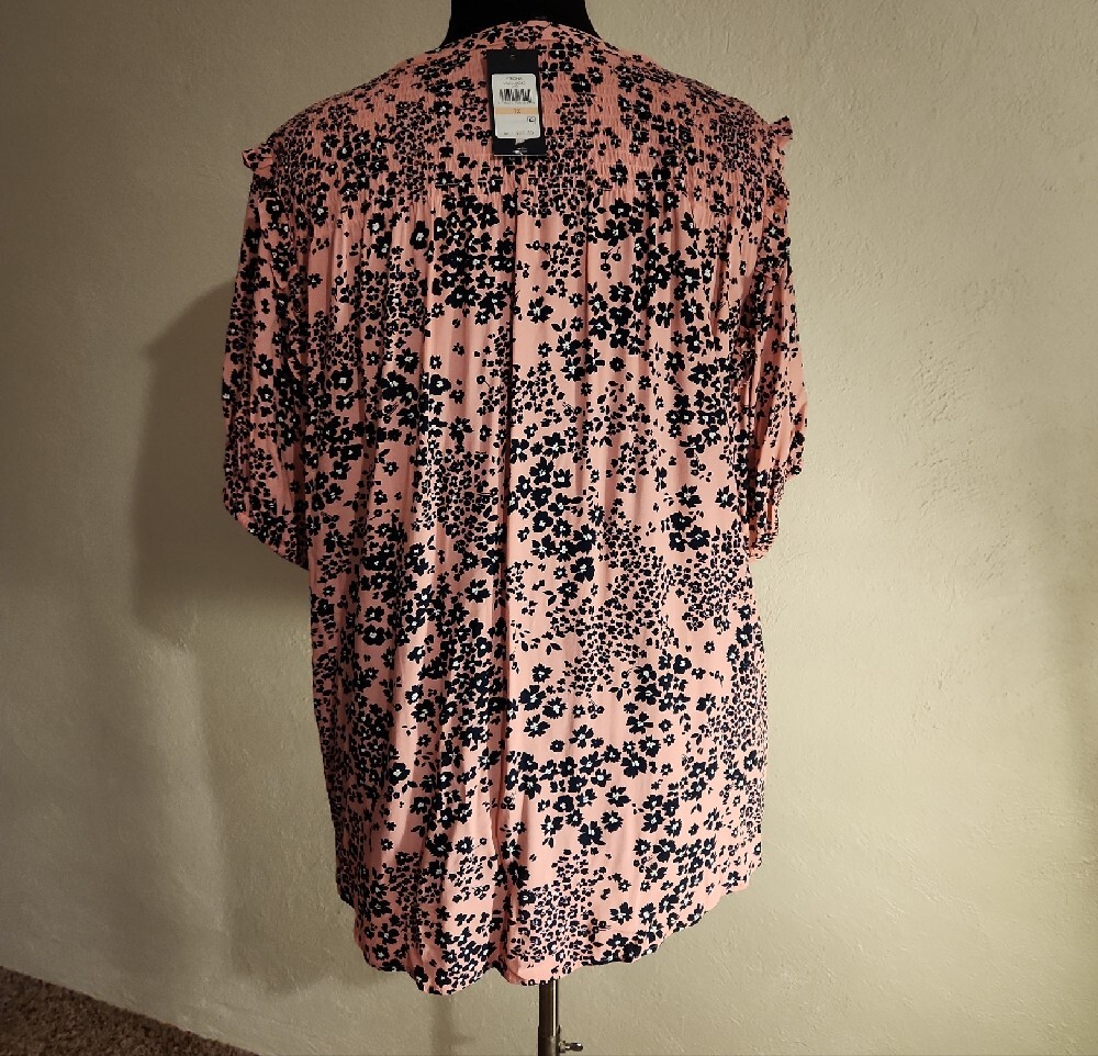 Tommy Hilfiger Women's Pink Floral Short Sleeve V-Neck Blouse 2X NWT - Picture 3 of 9